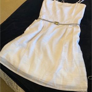 NWOT, WHBM fit and flare style white dress w/pockets.